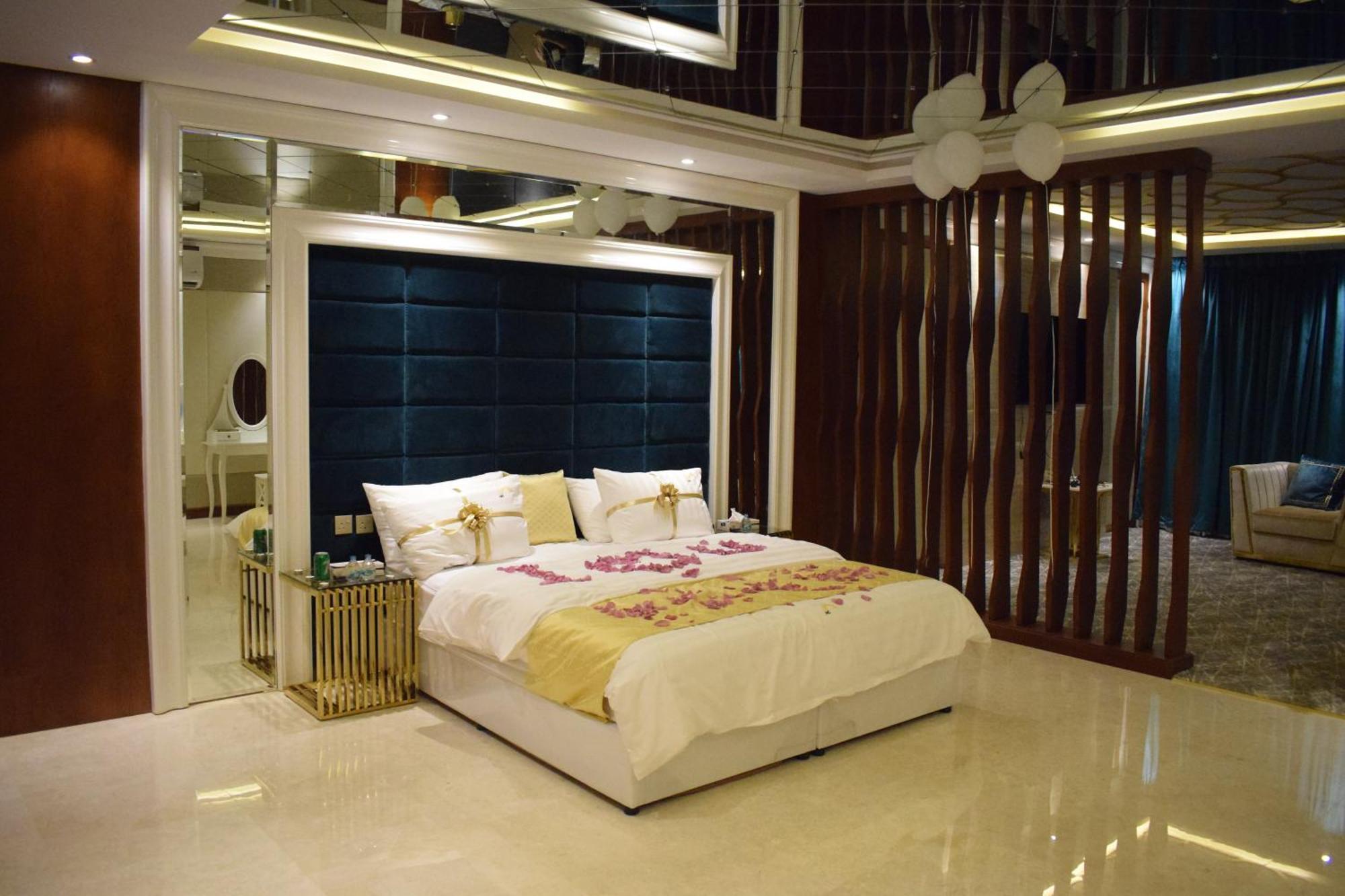 Hotel Almogheeb Units *